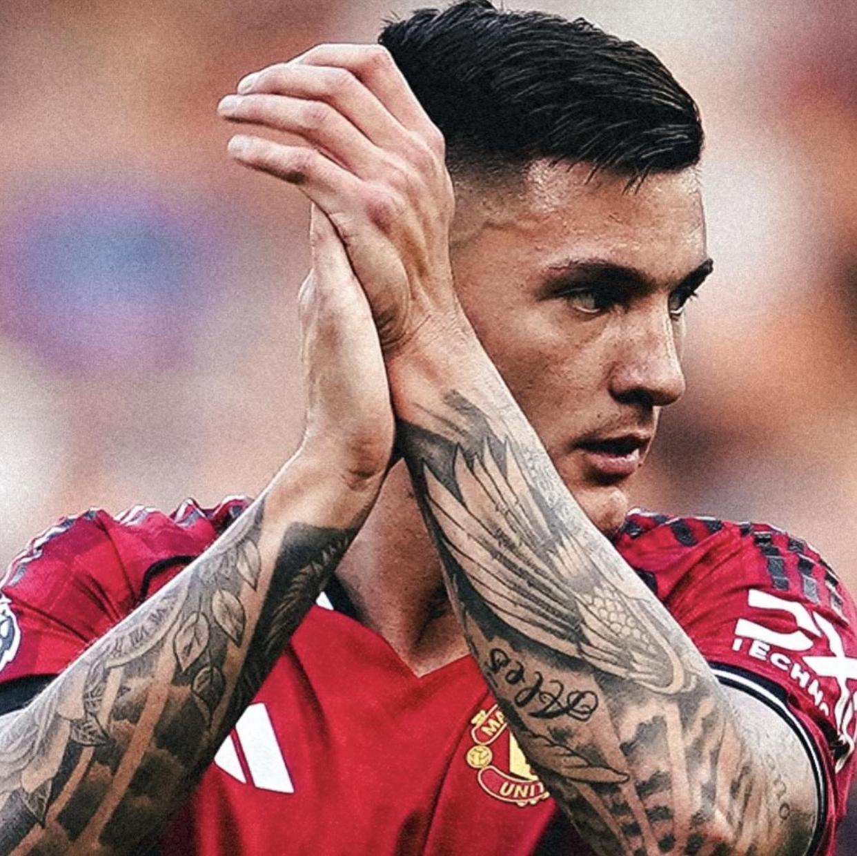 包含曼联巨星伤愈复出即破门，全场球迷沸腾，人民用户其他.的词条