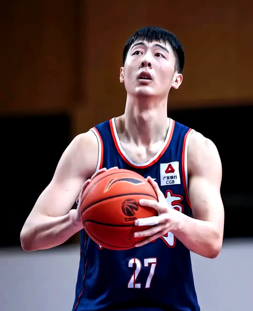 风云突变法兰克福关键时刻门线救险深圳男篮赛后更衣室发声，网友：转会期上海久事备战欧联(福特v362工程救险车)